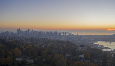 Downtown Seattle Washington şehir manzarası günbatımı panoramik görünüm