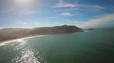 San Pedro Vadisi güneşli parlak pozlama havadan görünümü Pacifica devlet helikopter - Pacifica California uçan plaj