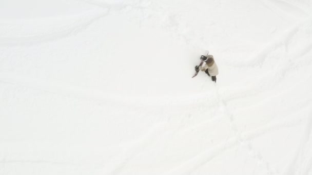 Snowboarding Koncept Výšlap Mountain Letecký Pohled Drony Úhel Přímo Vzhůru — Stock video