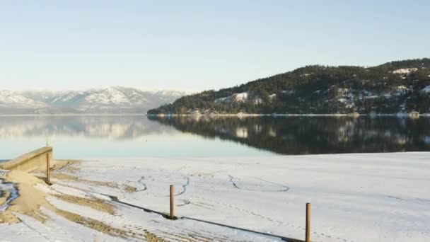 Snowy Park Lake Shore Drone Landscape Sandpoint Idaho Usa — Video