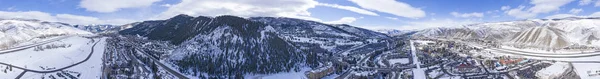 Avon adlerschleier 360 panorama oberirdische berglandschaft — Stockfoto