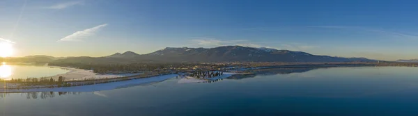 Sandpoint Idaho USA Aerial Sunset Waterfront téli panoráma — Stock Fotó