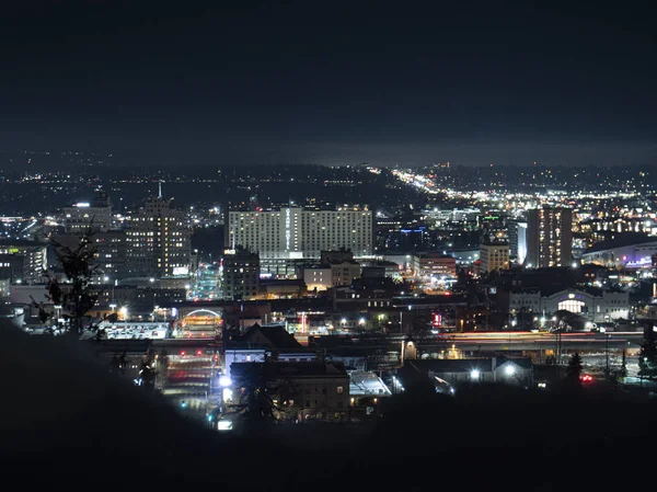Spokane, WA városi városkép éjszakai megtekintése — Stock Fotó