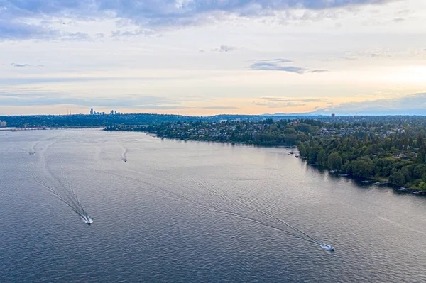 North Seattle Waterfront nieruchomości wzdłuż jeziora Washington aerial V — Zdjęcie stockowe
