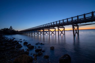 Waterfront Sahili Kayalıkları Altın Portakal Sunset Light Bulvarı Park Köprüsü Bellingham ABD