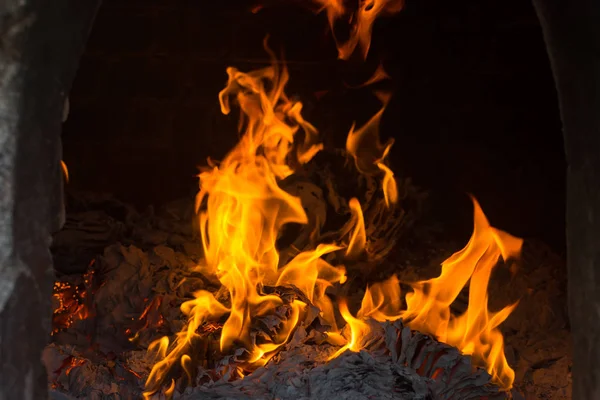 Φλόγες Καίνε Στο Φούρνο Απίστευτα Φωτοβολίδα Φλόγες Στο Φούρνο — Φωτογραφία Αρχείου