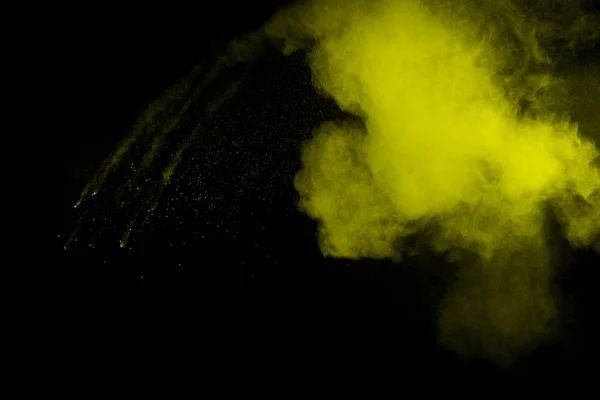 Взрыв Порошка Желтого Цвета Черном Фоне Замораживание Движения Брызг Желтого — стоковое фото