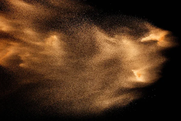 干河沙爆炸隔离在黑色背景上。抽象 — 图库照片