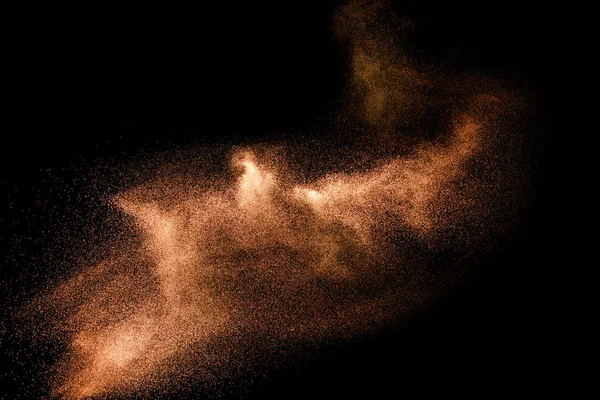 Sabbia Astratta Nuvola Sabbia Marrone Spruzzata Sullo Sfondo Scuro Esplosione — Foto Stock