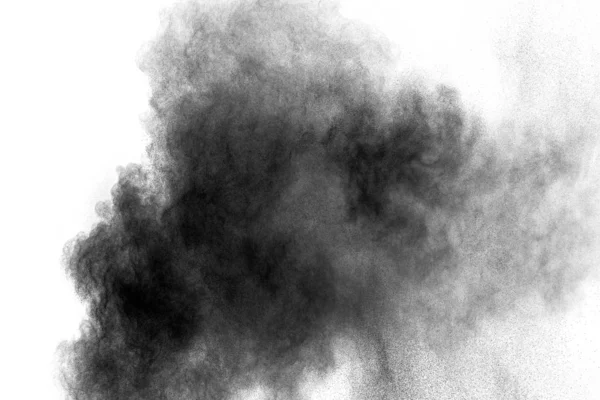 白色背景的黑色粉末爆炸 木炭灰尘颗粒云在空气中 — 图库照片