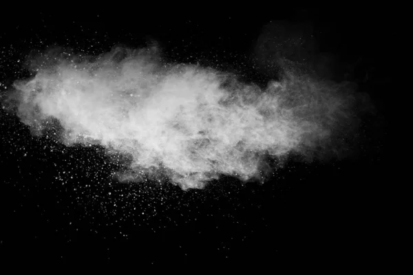 Siyah Arka Planda Beyaz Talk Pudrası Patlaması Beyaz Toz Parçacıkları — Stok fotoğraf