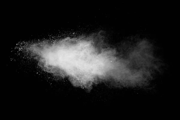 黒色の背景に分離された白い粉体爆発 ホワイトダスト粒子が飛び散る カラーホリ祭り — ストック写真