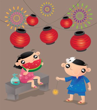 İki çocuk onların zevk kez geleneksel Japon Yaz Festivali tadını çıkarın..