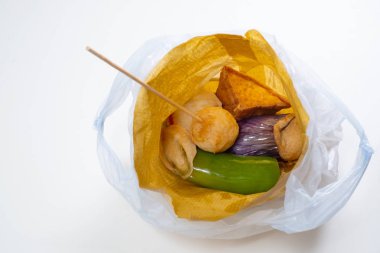 Bazı Hong Kong sokak derin yağda kızartılmış Aperatif take-away bir plastik torba