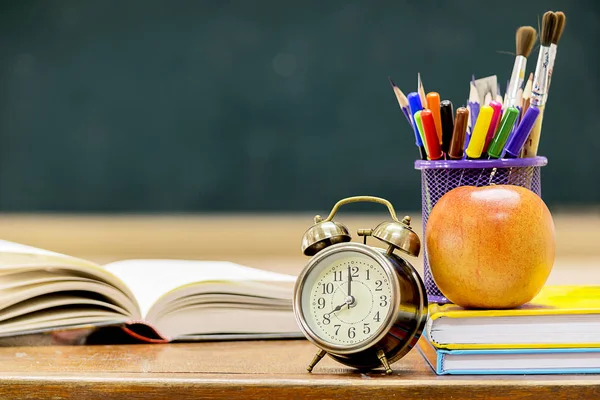 Blackboard Leeg Onderwijs Belangrijk Voor Iedereen Omdat Het Helpt Slagen — Stockfoto