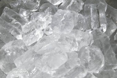 Buz küpleri. Dosya iki kırpma yolu içeriyor - ön ve arka.