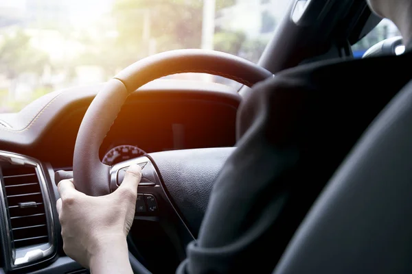 Viajando Carro Muito Confortável Muito Popular Volante Com Painel Controle — Fotografia de Stock