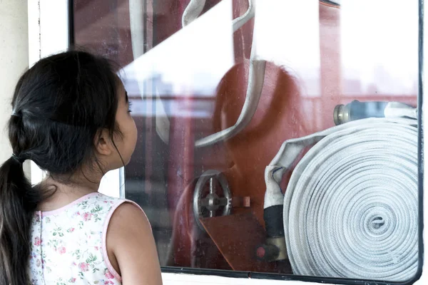 Soft Focus Girl Standing Watching Fire Hydrant Equipment Fire Extinguishers — Stock Photo, Image