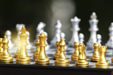 İş rekabeti, düşünce ve takım performans gerektirir,