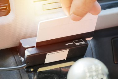 Kamu otobüs GPS izleme , kayıt için bir akıllı kart kullanarak