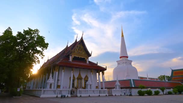 Wat Phra Mahathat Woramahawihan Nakhon Sri Thammarat Thajsko video časová prodleva 4k — Stock video