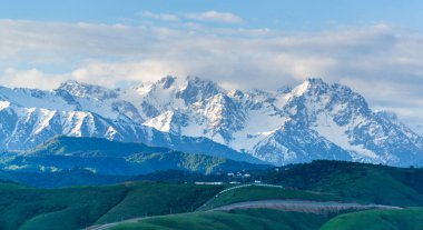 Almatı Tien shan dağlarında 