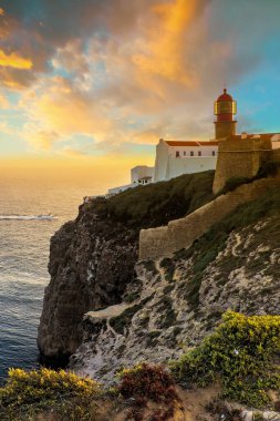 Portekiz Algarve Bölgesi Saint Vincent Burnu 'ndaki Sagres Deniz Feneri - 