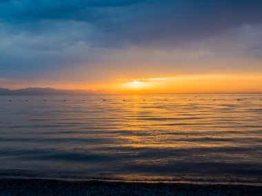 Kırgızistan 'daki Issyk-Kul Gölü