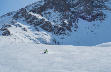 Kazakistan, Almatı 'daki Shymbulak Dağı SKI tatil beldesi