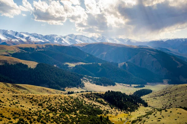 Majestatyczne Góry Tian Shan Kazachstanie Niedaleko Almaty — Zdjęcie stockowe