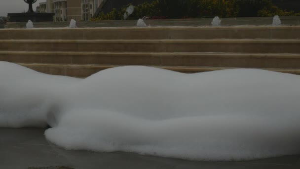 Fuente Ciudad Desborda Suds — Vídeos de Stock