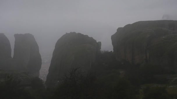 Vista panoramica del Monastero della Santissima Trinità, Meteora — Video Stock