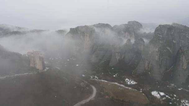 Panoramatický pohled na Roussanouův klášter, Meteora — Stock video