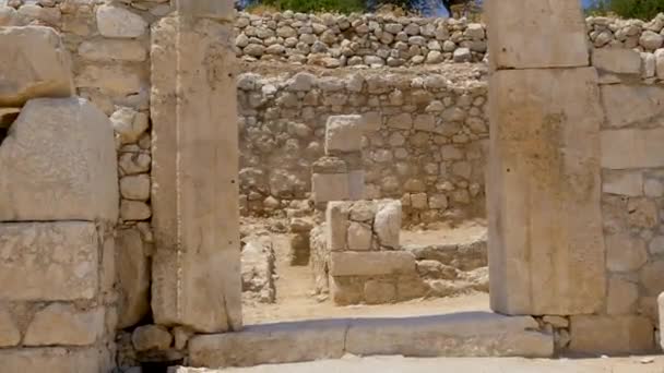 Tourist walking in colonnaded street in Patara, Turkey — Stock Video