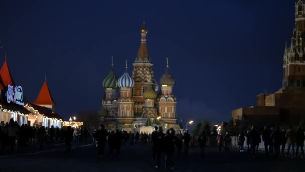 Rode plein in de winterdag in Moskou, Rusland — Stockvideo
