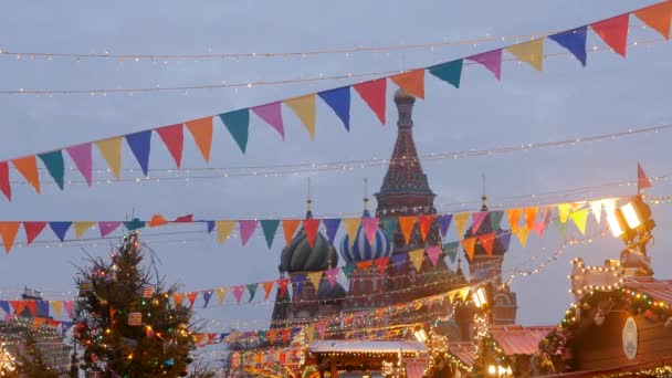 Plaza Roja decorada para la celebración de Año Nuevo y Navidad . — Vídeos de Stock