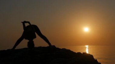 Denize yakın meditasyon