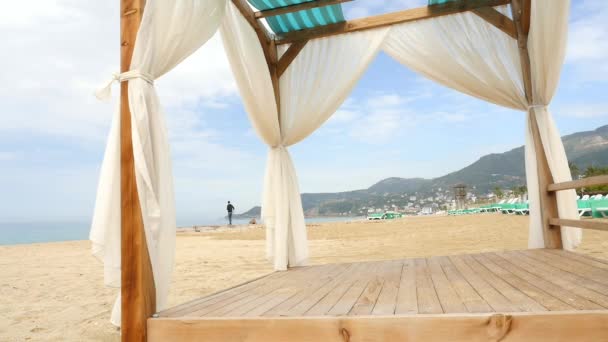 Praia de Alanya Kleopatra antes do início da temporada no resort de verão na Turquia — Vídeo de Stock