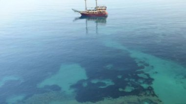 Akdeniz hava görünümünde korsan gemisi
