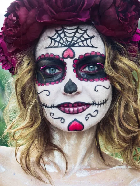 Halloween makeup woman of Santa Muerte outdoors — Stock Photo, Image