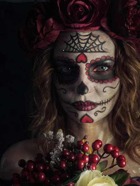 Santa Muerte make-up žena na Halloween předvečer — Stock fotografie