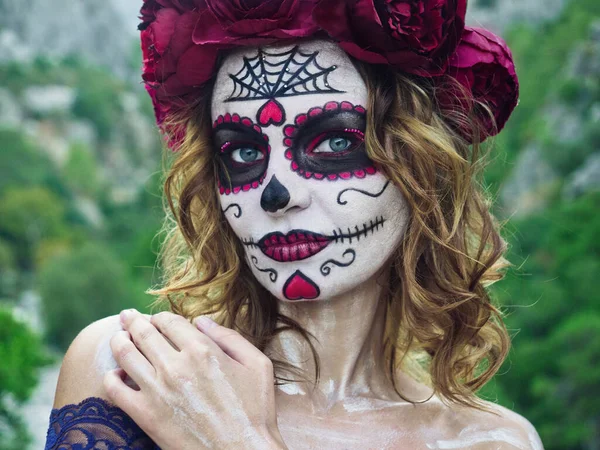 Maquillaje de Halloween mujer de Santa Muerte — Foto de Stock