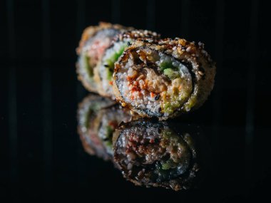 Yılan balıklı nefis tempura dürümleri. 