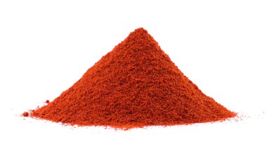 Mirchi, Mirchi Powder, Lal Mirchi, Mirch ya da Laal Mirchi olarak da bilinen kırmızı biber tozu yığını Beyaz Arkaplan 'da izole edildi.