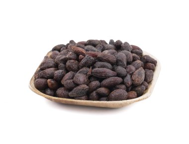 Tatlı siyah meyve kuru üzüm de biliyorum olarak Rani Mawa kurutulmuş üzüm var. Kuru üzüm dünyanın birçok bölgelerinde üretilen ve ham veya pişirme, pişirme ve bira kullanılan yemiş olabilir