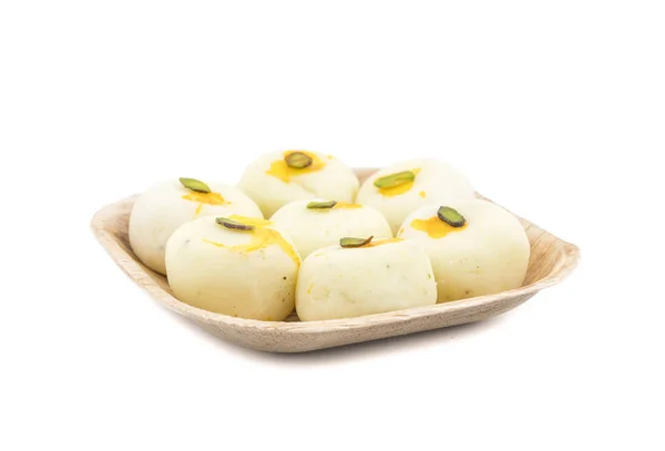 印度甜豌豆 Indian Sweet Peda 也被称为Pedha Pera或Peday 主要成份是木薯 糖和调味品 包括豆蔻籽 开心果和藏红花 — 图库照片