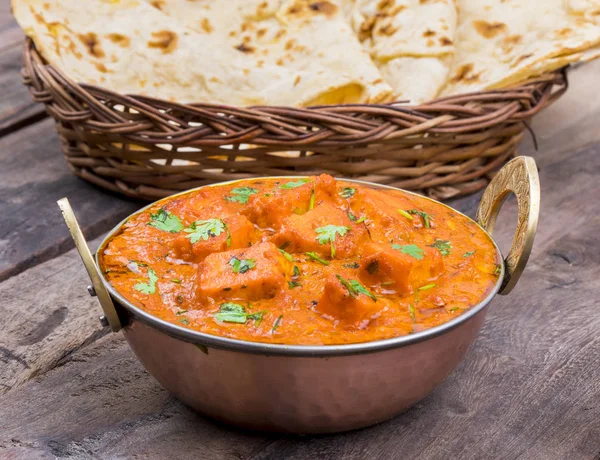 Indian Delicious Cuisine Paneer Tikka Masala Met Tandoori Chapati Ook — Stockfoto