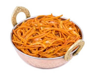 Baharatlı Kızarmış Sebze Chow Mein ayrıca Erişte ya da Hakka Eriştesi olarak da bilinir Erişte ve Sebzeli Popüler Doğu Tabağıdır.