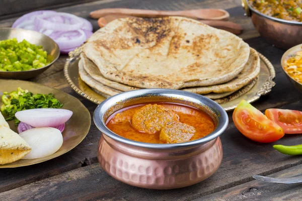 Cuisine Traditionnelle Indienne Gatta Curry Aussi Appelé Gatte Sabji Besan — Photo