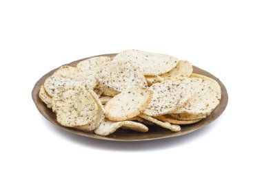 Hint baharatlı patates cipsi de biliyorum Aloo Papri, Aloo Papdi, Alu Papdi, gofret ve Aloo beyaz arka plan üzerinde izole cips